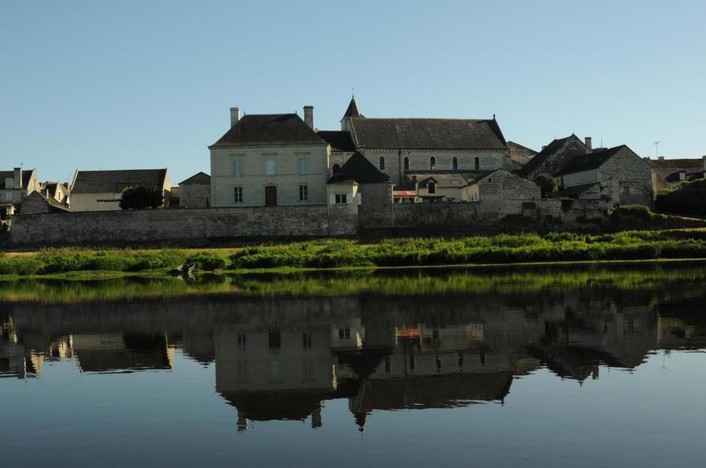 杜赫龙庄园4*Chinon